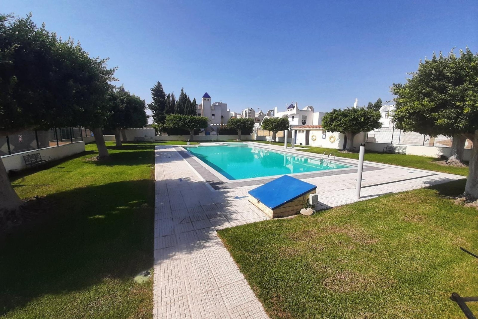 Herverkoop - Halfvrijstaande villa -
Torrevieja