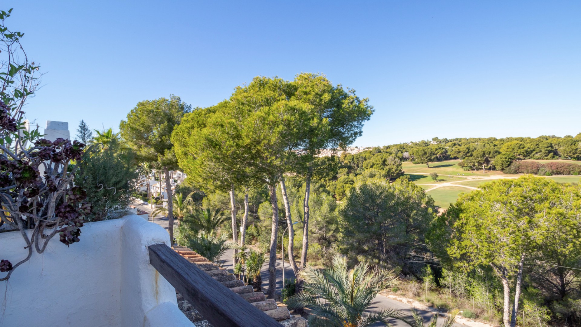 Herverkoop - Halfvrijstaande villa -
Villamartín - Fortuna