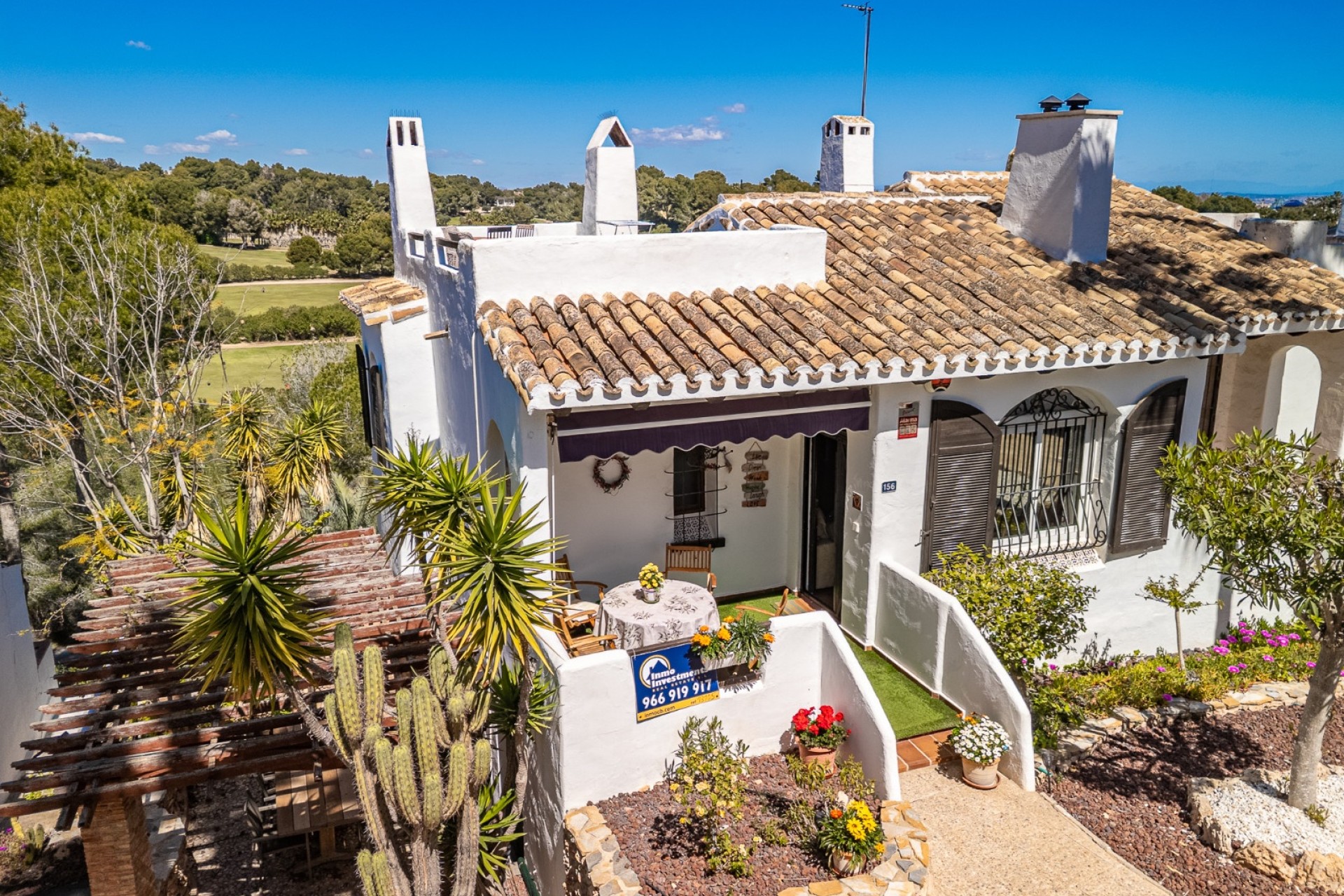 Herverkoop - Halfvrijstaande villa -
Villamartín - Fortuna