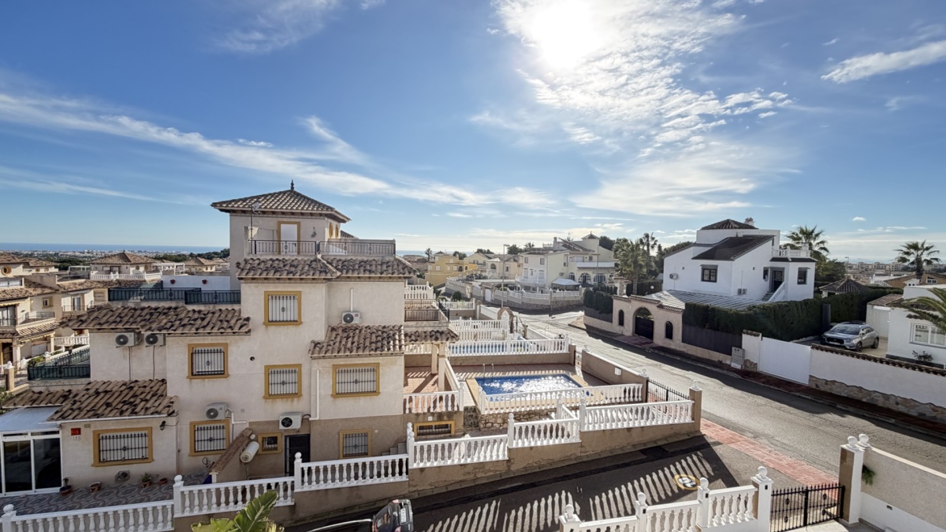 Herverkoop - Halfvrijstaande villa -
Villamartín