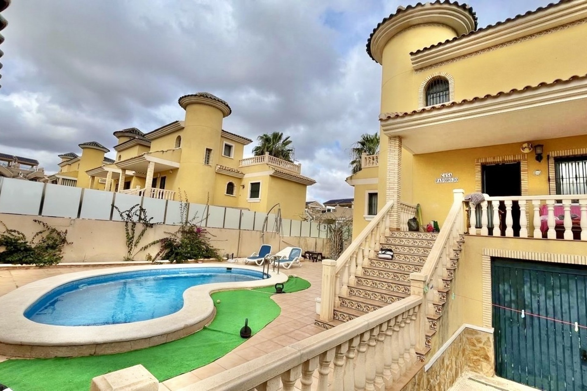 Herverkoop - Halfvrijstaande villa -
Villamartín