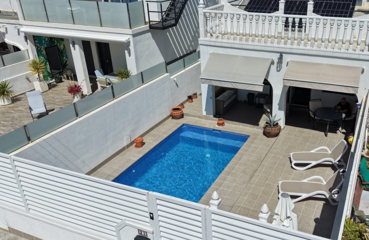 Herverkoop - Halfvrijstaande villa -
Villamartín