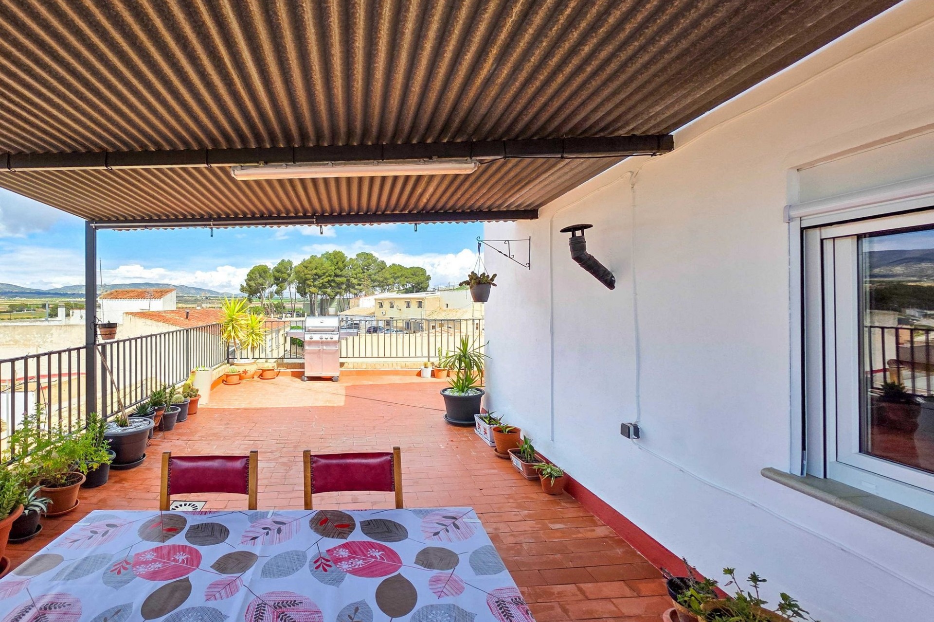 Herverkoop - Herenhuis -
Pinoso