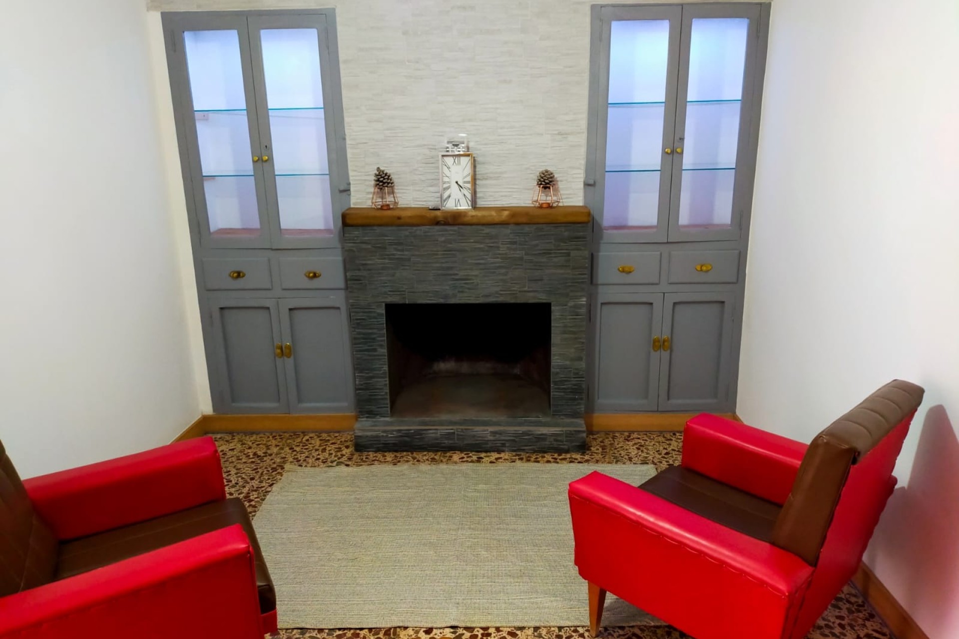 Herverkoop - Herenhuis -
Pinoso