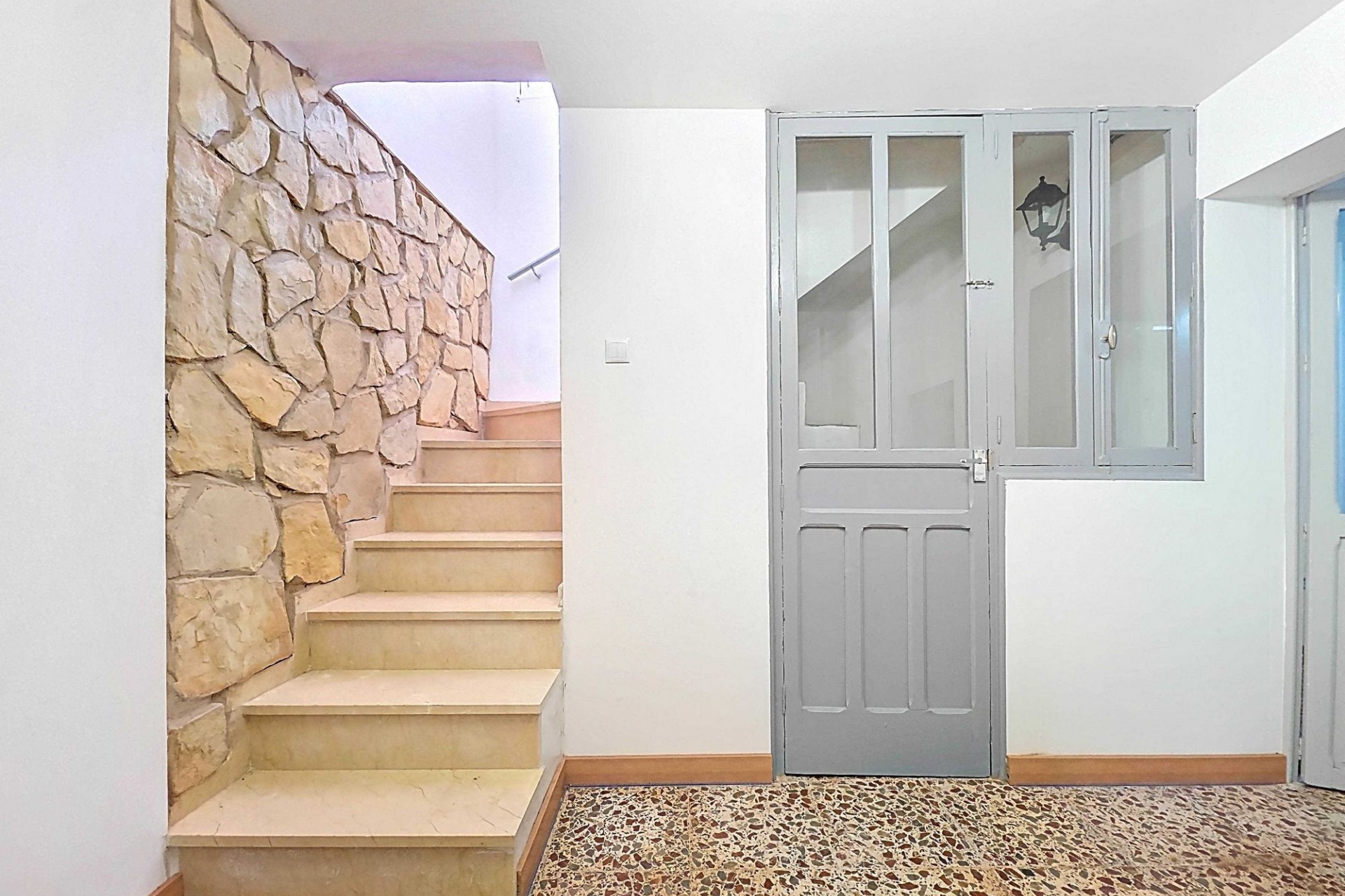 Herverkoop - Herenhuis -
Pinoso