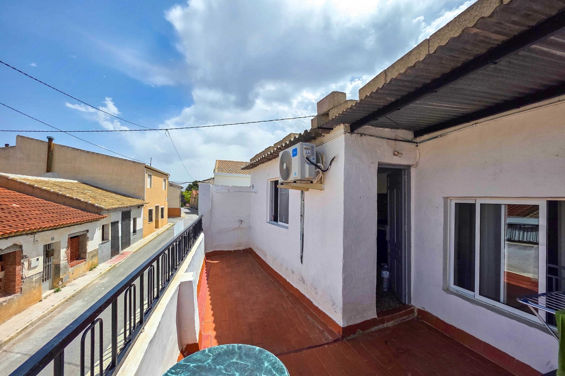 Herverkoop - Herenhuis -
Pinoso