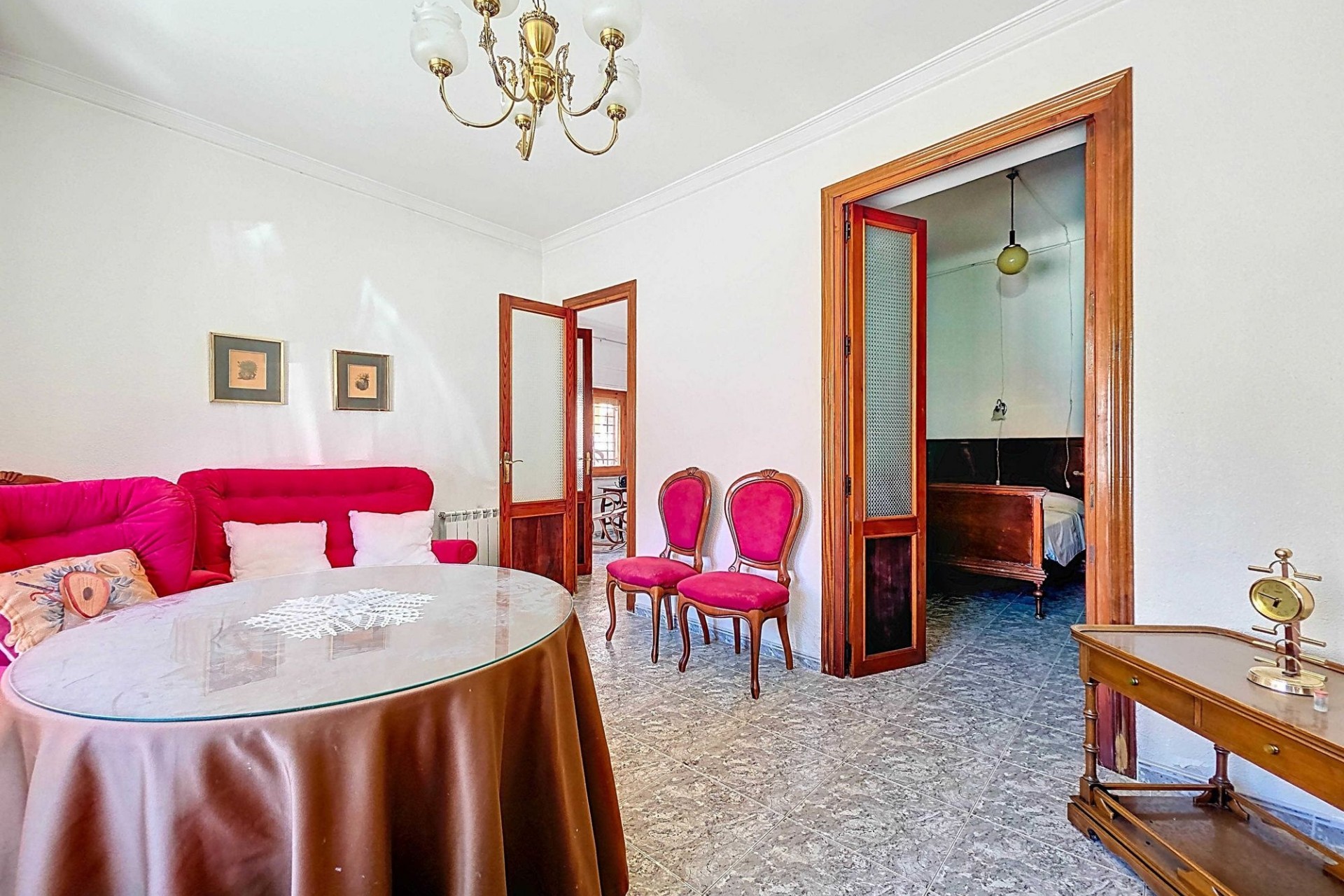 Herverkoop - Herenhuis -
Pinoso