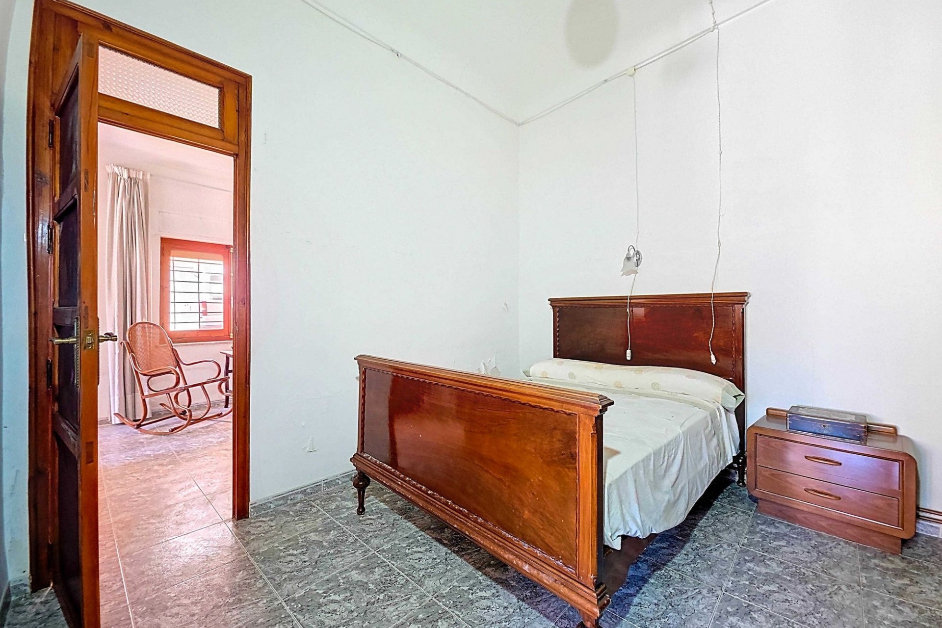 Herverkoop - Herenhuis -
Pinoso