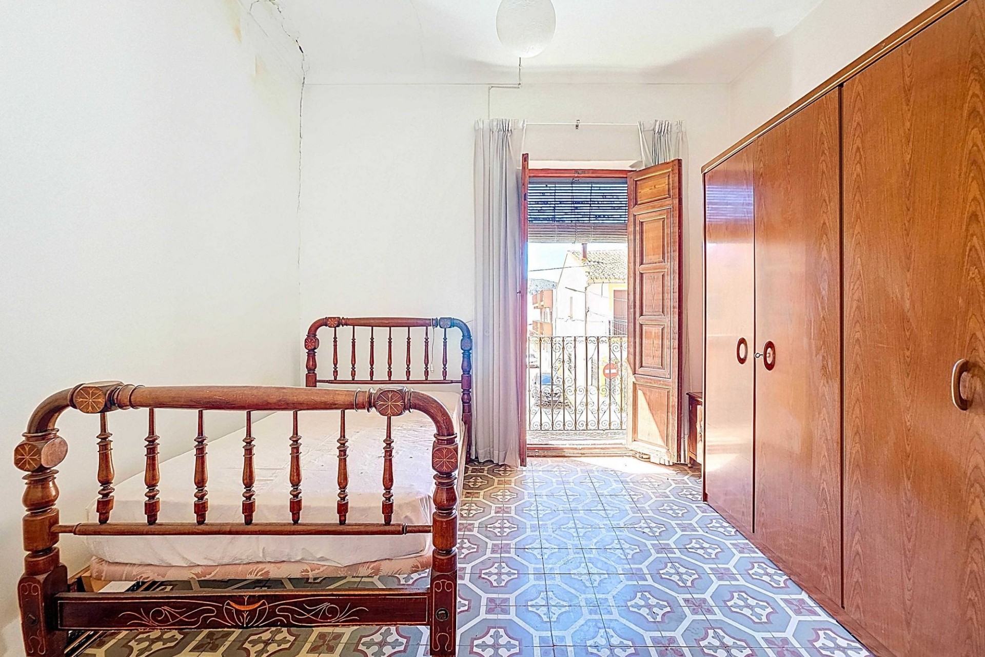 Herverkoop - Herenhuis -
Pinoso