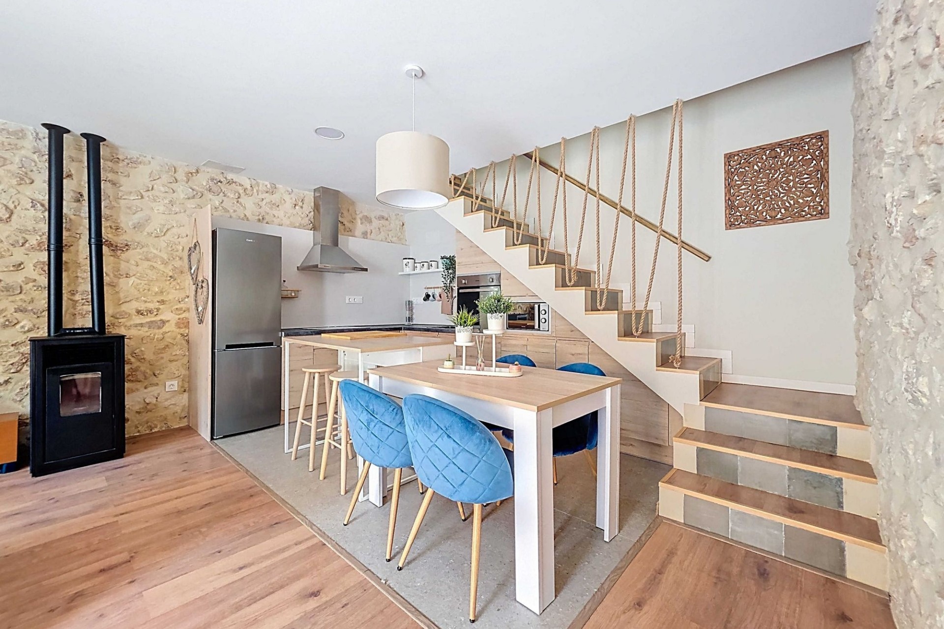 Herverkoop - Herenhuis -
Pinoso