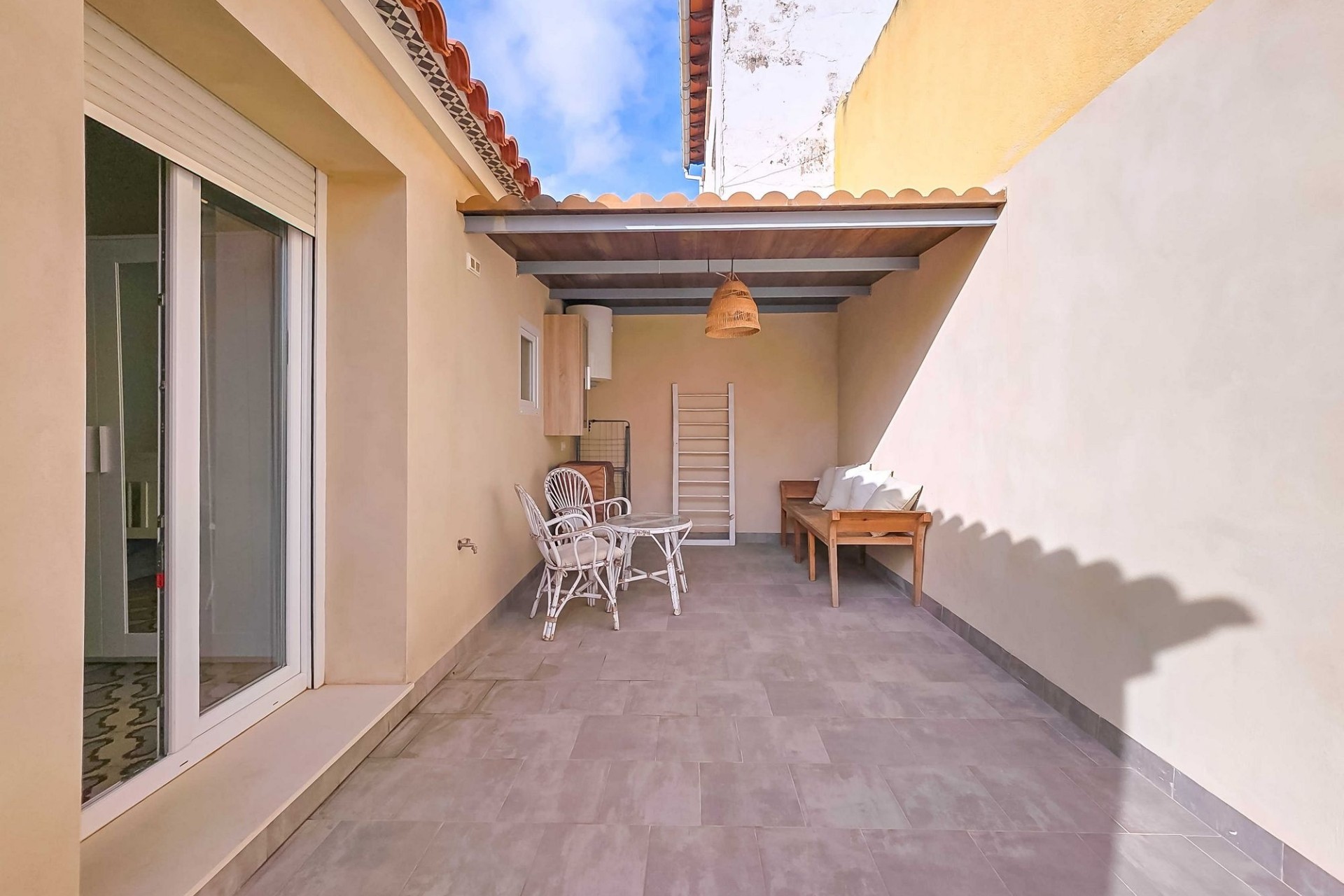 Herverkoop - Herenhuis -
Pinoso