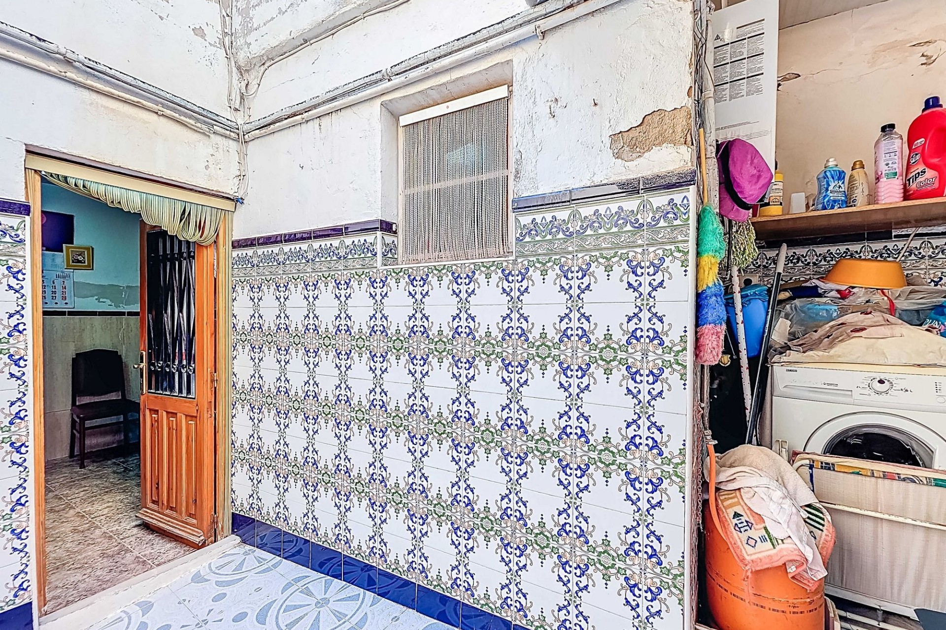 Herverkoop - Herenhuis -
Pinoso