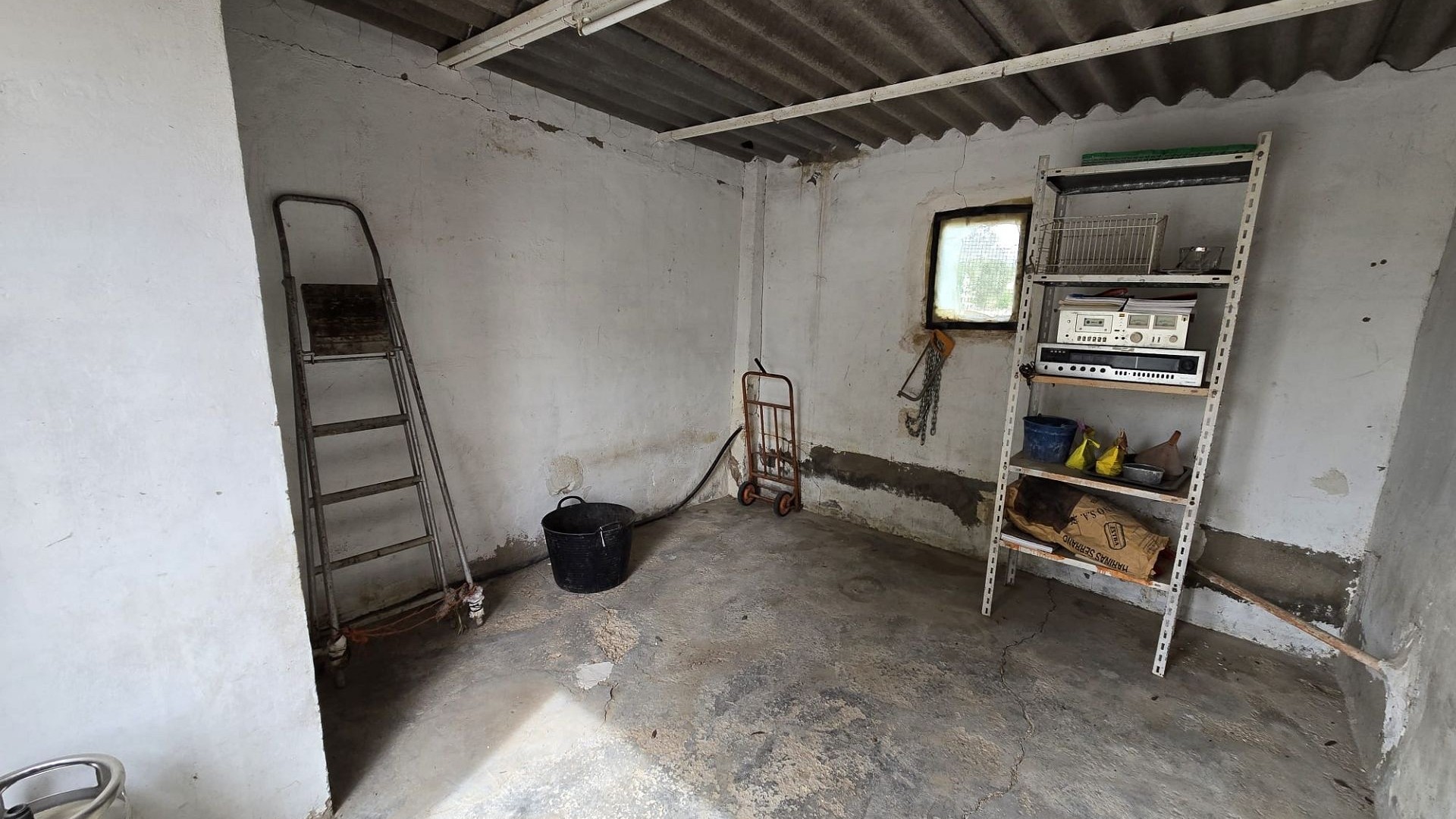 Herverkoop - Investeringsproject -
SAX