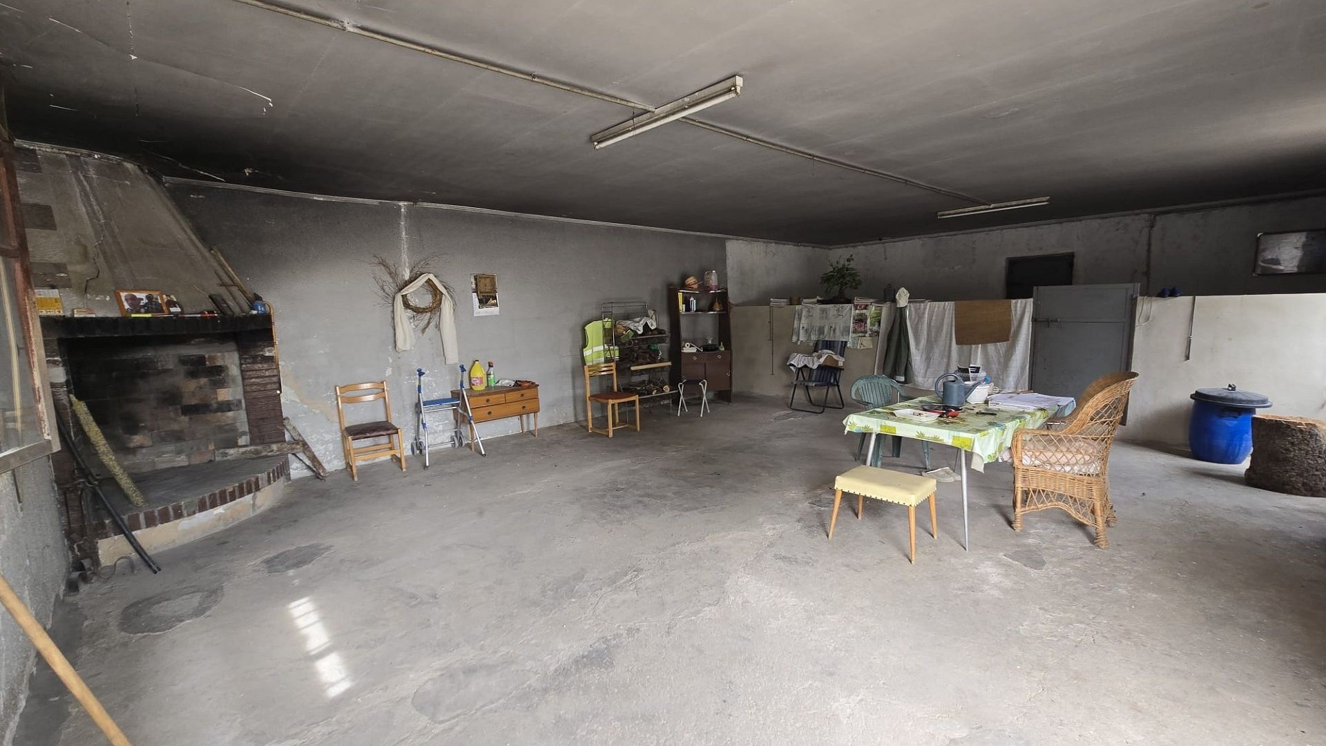 Herverkoop - Investeringsproject -
SAX