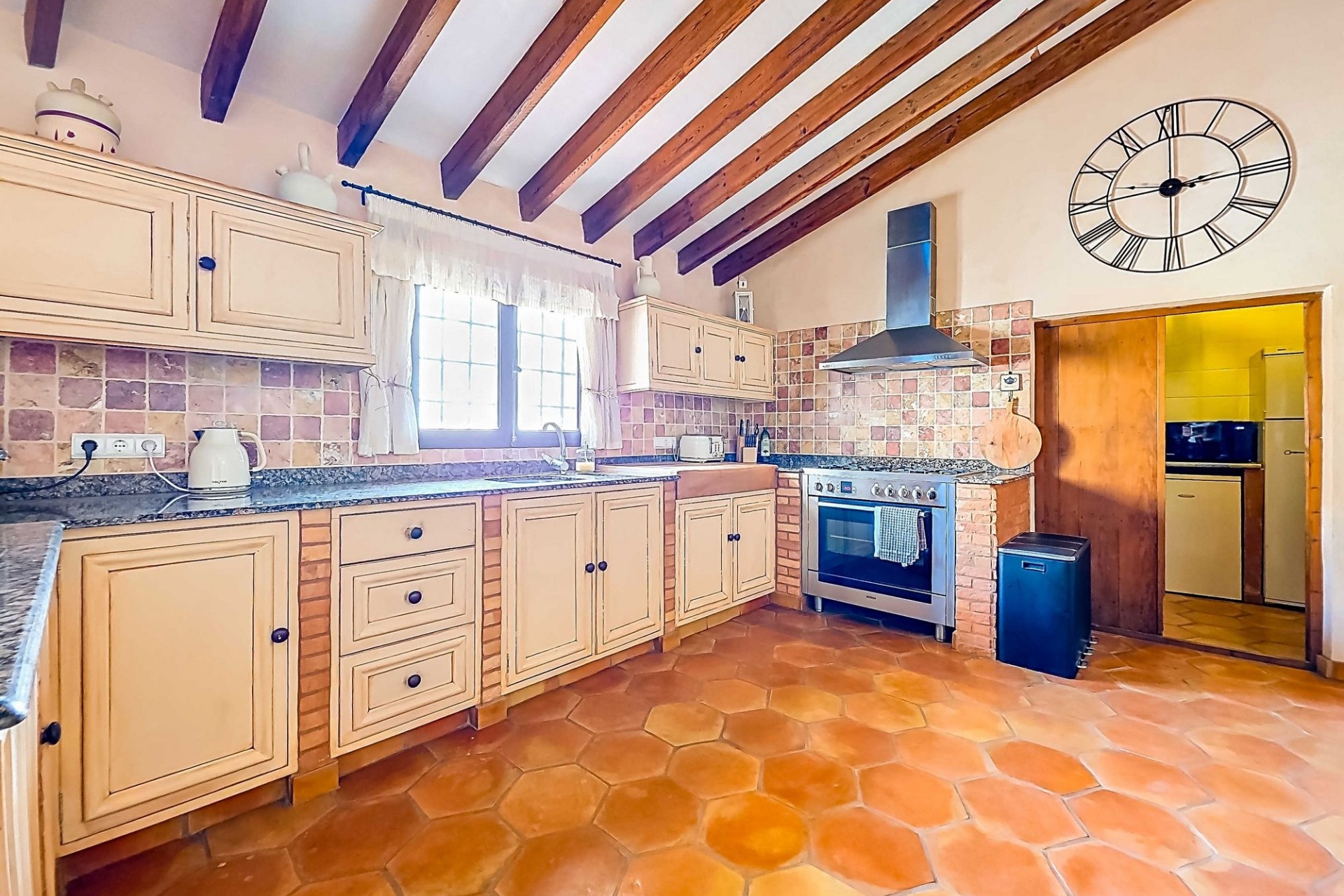 Herverkoop - Landhuis -
La Alberquilla