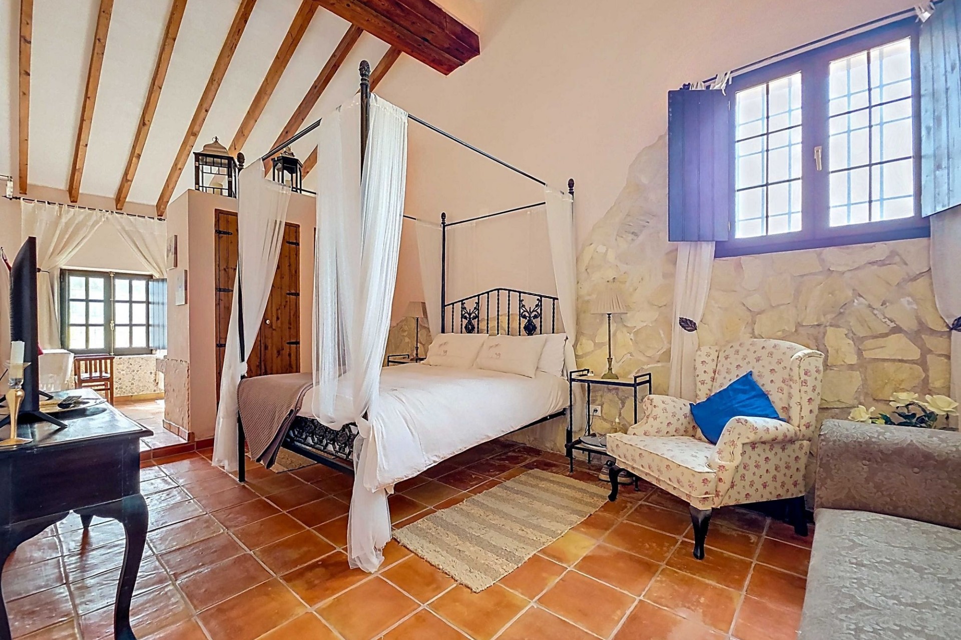 Herverkoop - Landhuis -
La Alberquilla