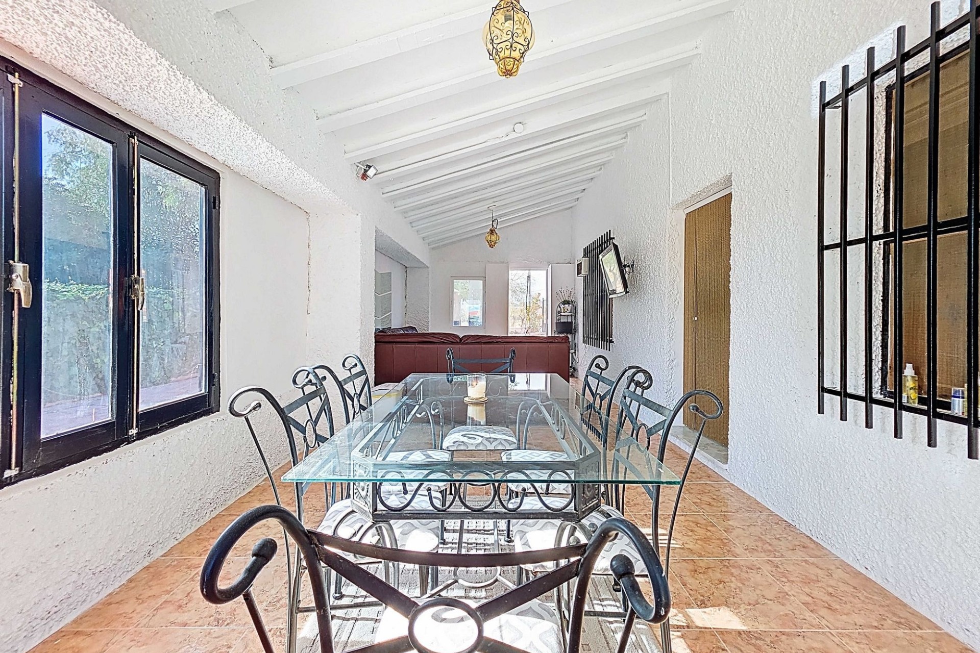 Herverkoop - Landhuis -
La Solana