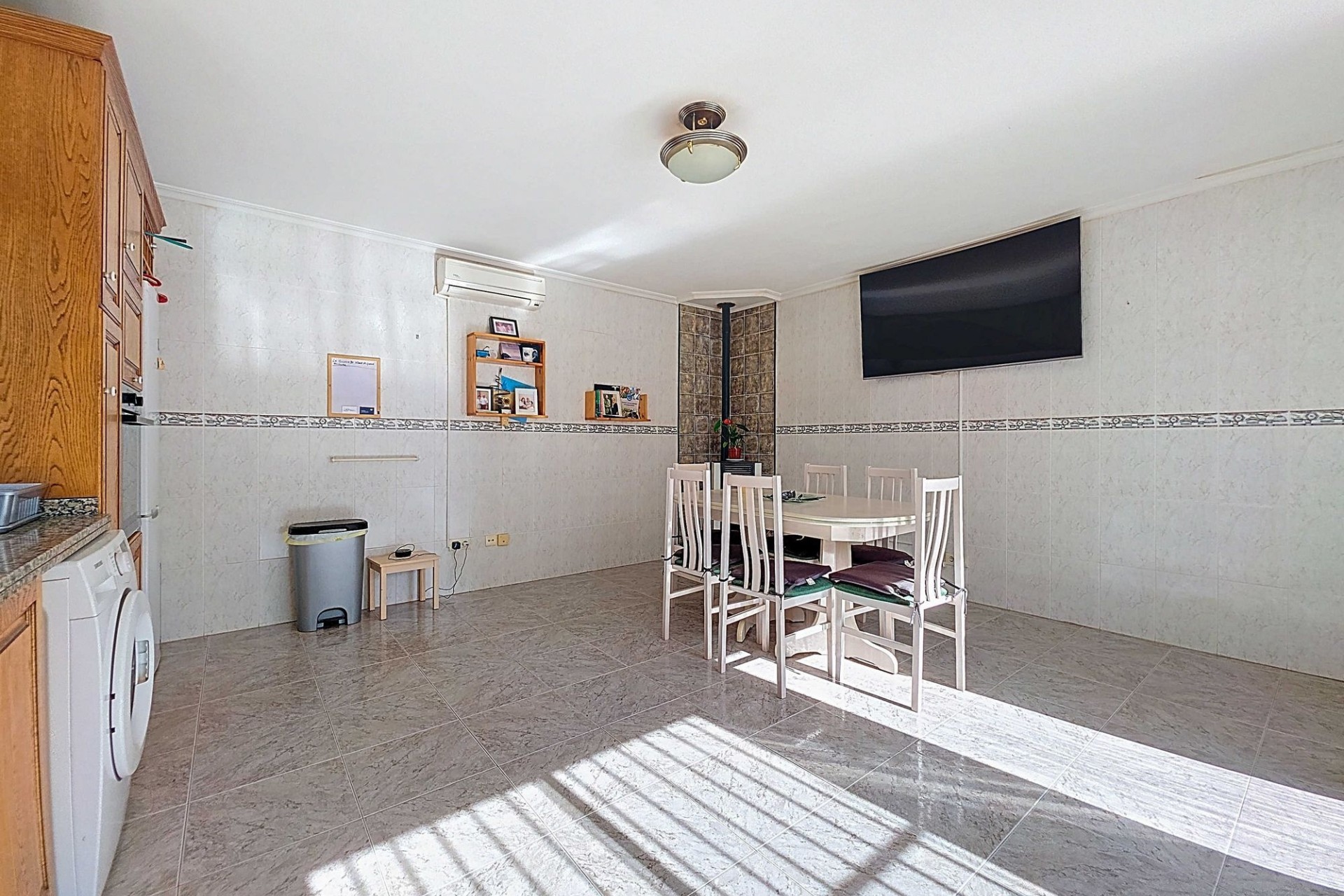 Herverkoop - Landhuis -
La Solana