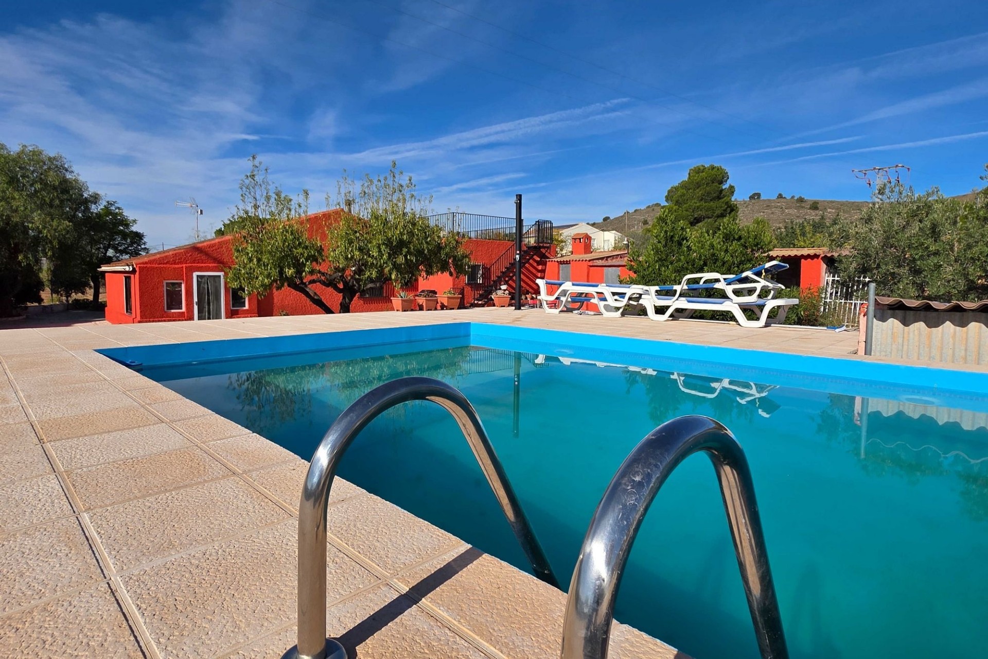 Herverkoop - Landhuis -
La Solana