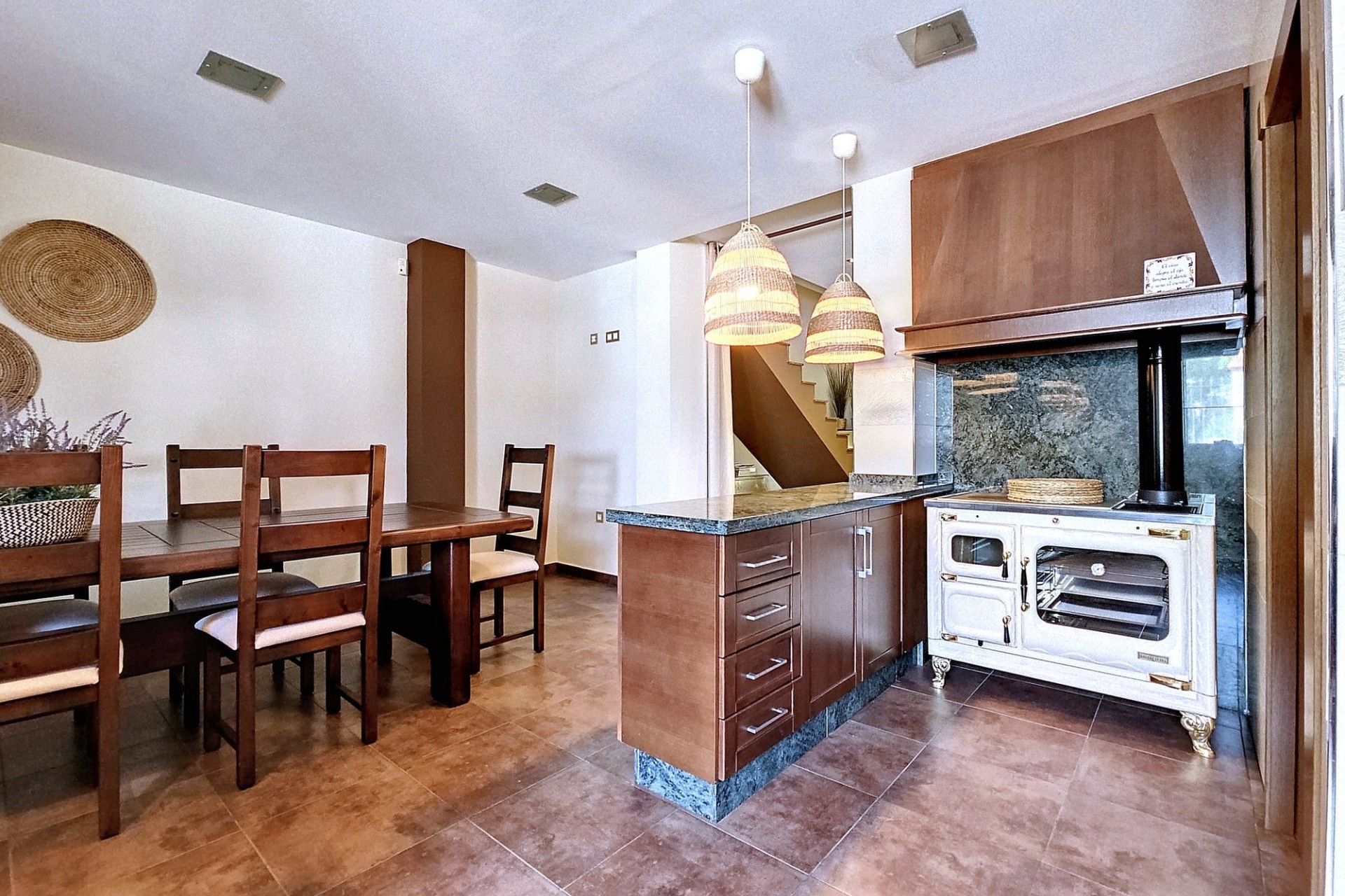 Herverkoop - Landhuis -
Pinoso