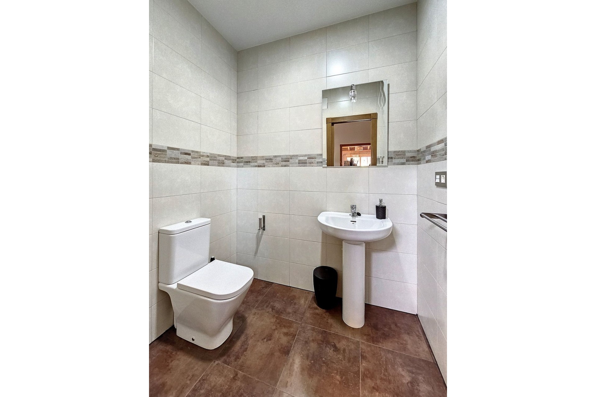 Herverkoop - Landhuis -
Pinoso