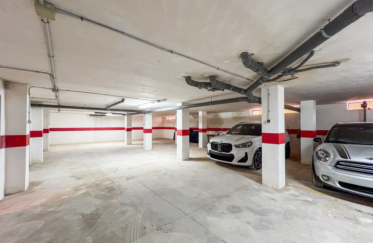 Herverkoop - Parkeerplaats + Berging -
Orihuela Costa - Lomas De Cabo Roig