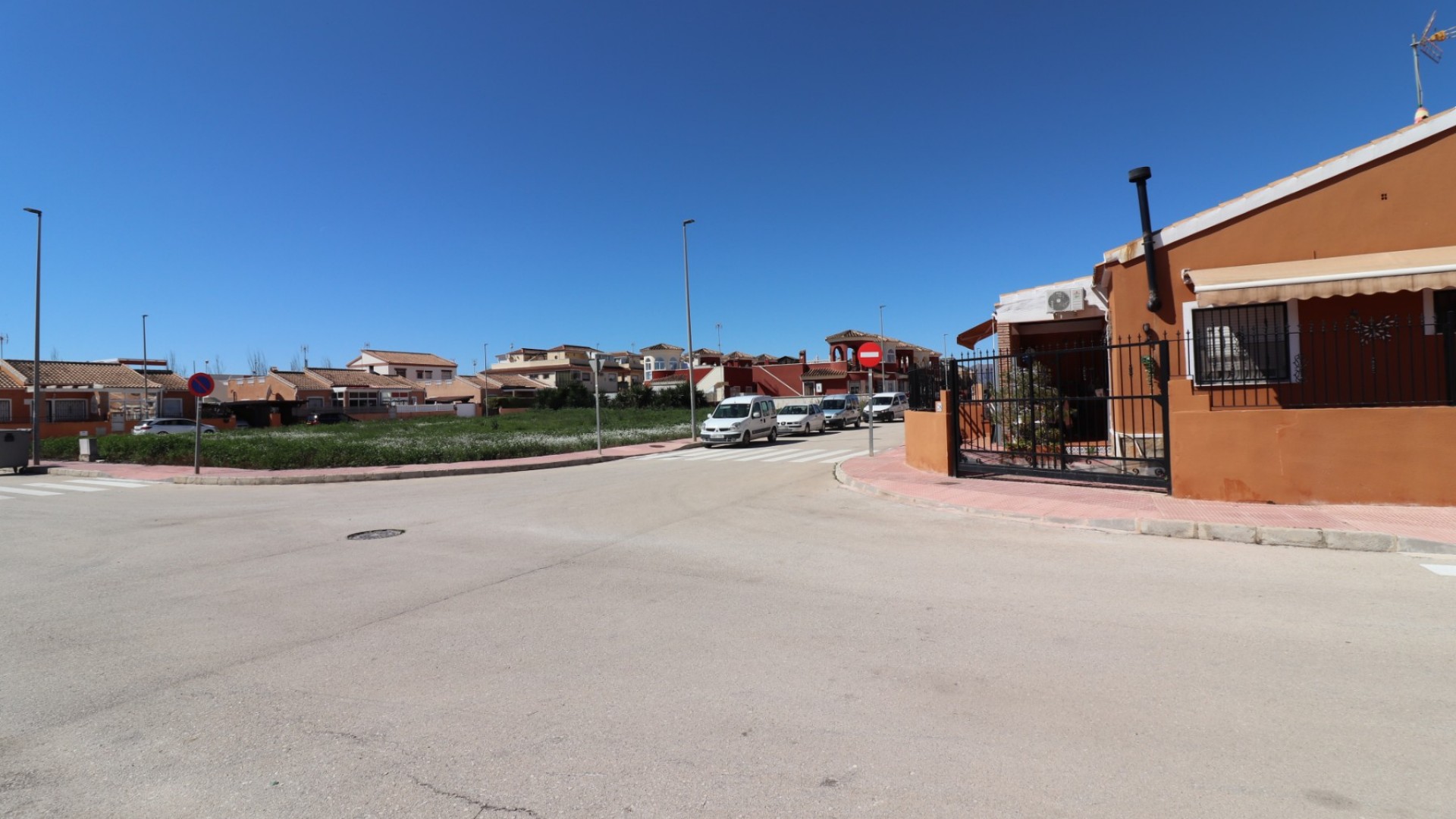 Herverkoop - Perceel Grond -
Daya Nueva - Daya Nueva - Town