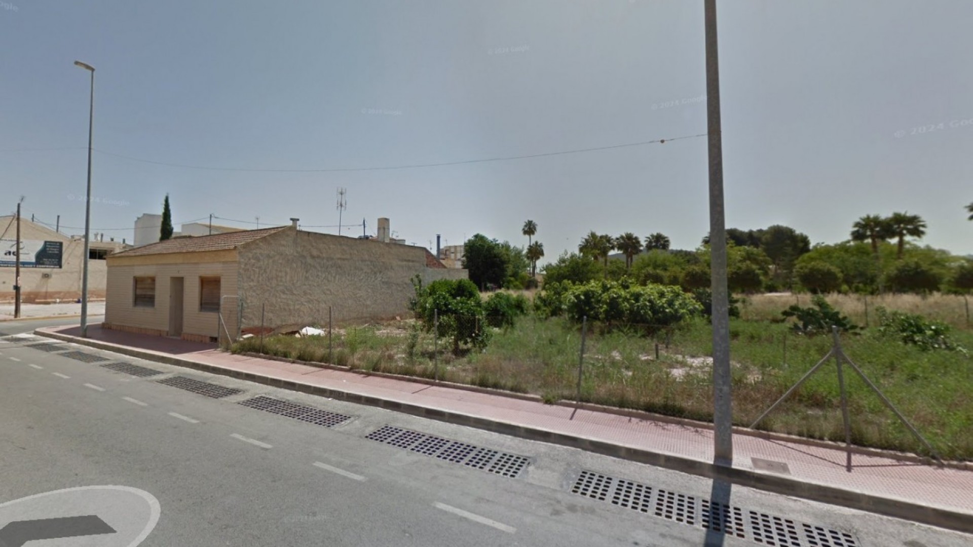 Herverkoop - Perceel Grond -
Daya Nueva