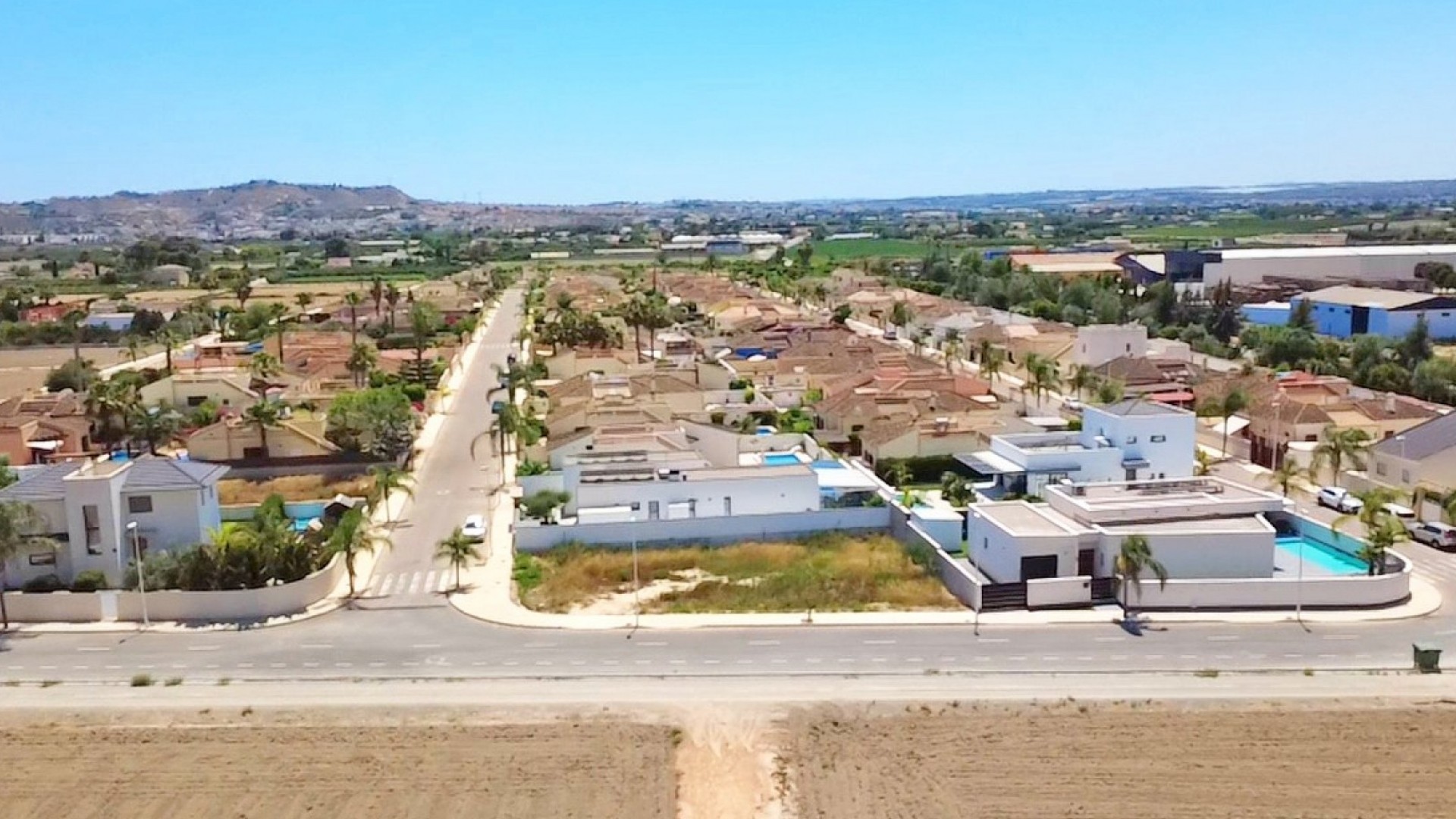 Herverkoop - Perceel Grond -
Formentera del Segura