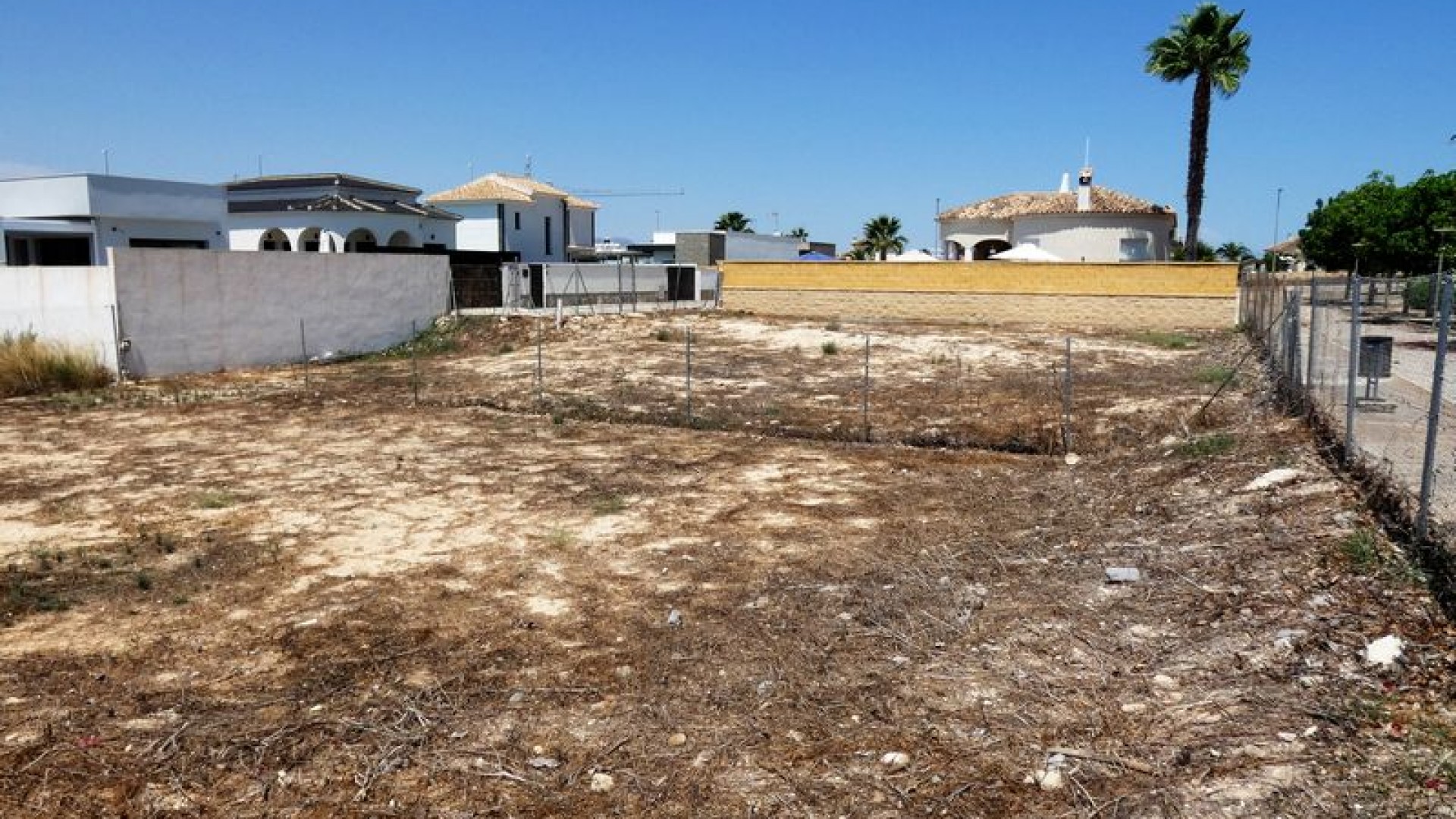 Herverkoop - Perceel Grond -
La Marina - Oasis