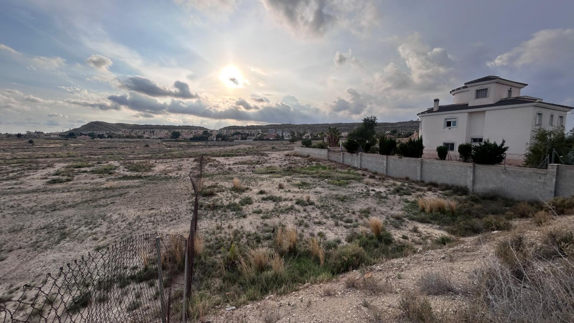 Herverkoop - Perceel Grond -
Mutxamel - mutxamel