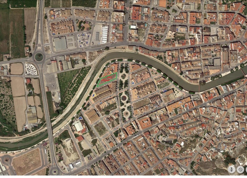 Herverkoop - Perceel Grond -
Rojales