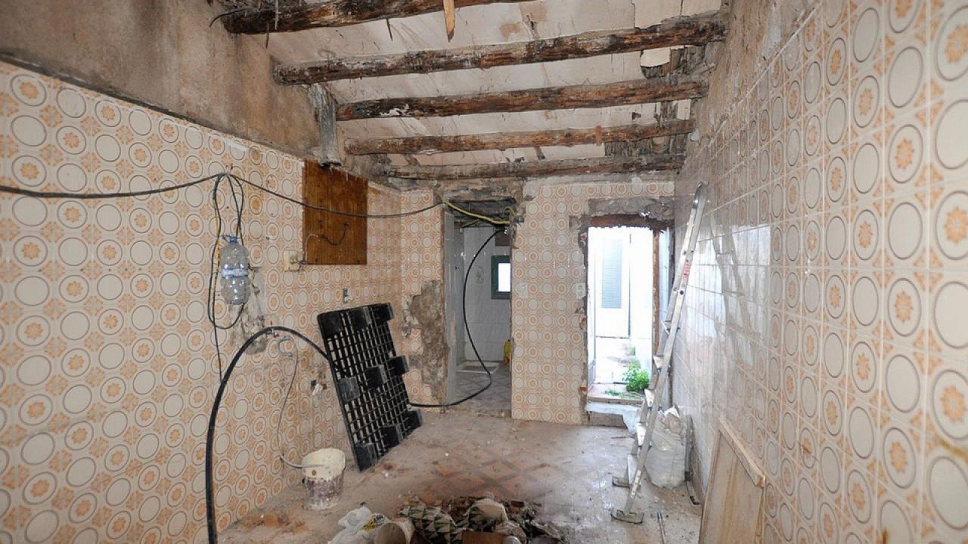 Herverkoop - Restauratieproject -
Salinas