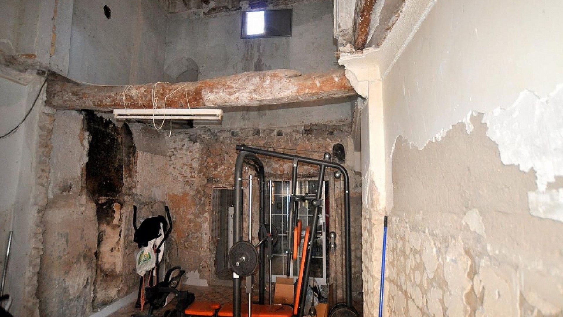 Herverkoop - Restauratieproject -
Salinas