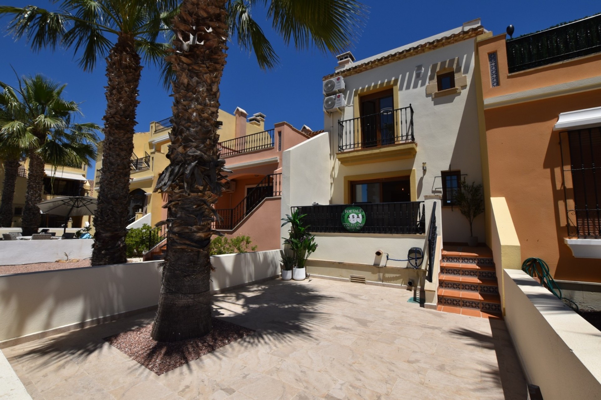 Herverkoop - Rijhuis -
Algorfa - La Finca Golf Resort