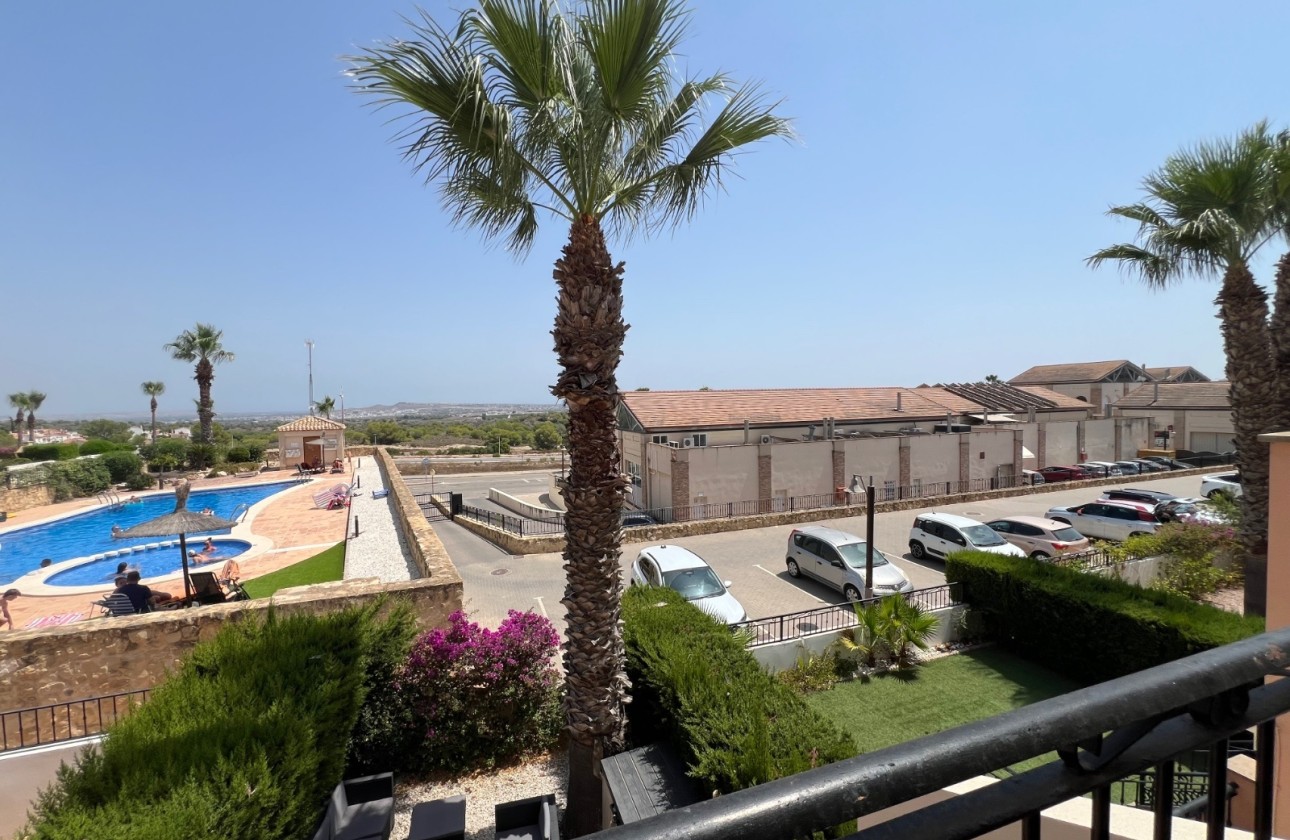 Herverkoop - Rijhuis -
Algorfa - La Finca Golf Resort