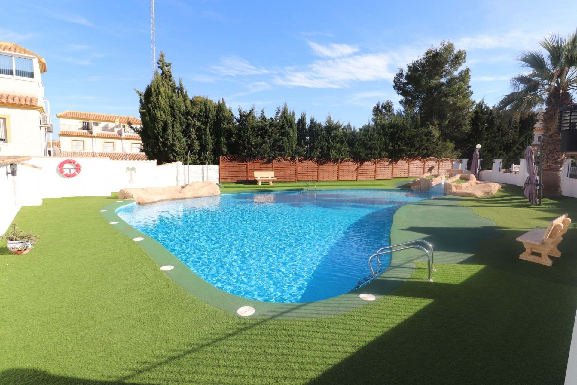 Herverkoop - Rijhuis -
Algorfa - Montemar