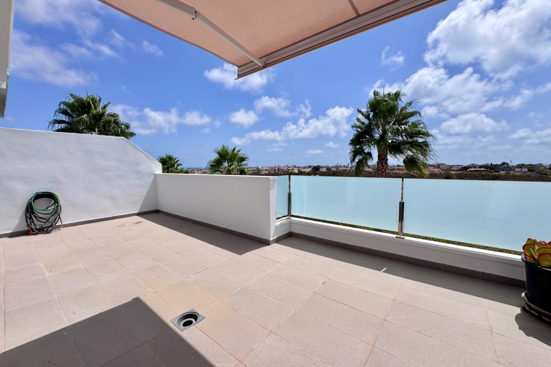 Herverkoop - Rijhuis -
Cabo Roig