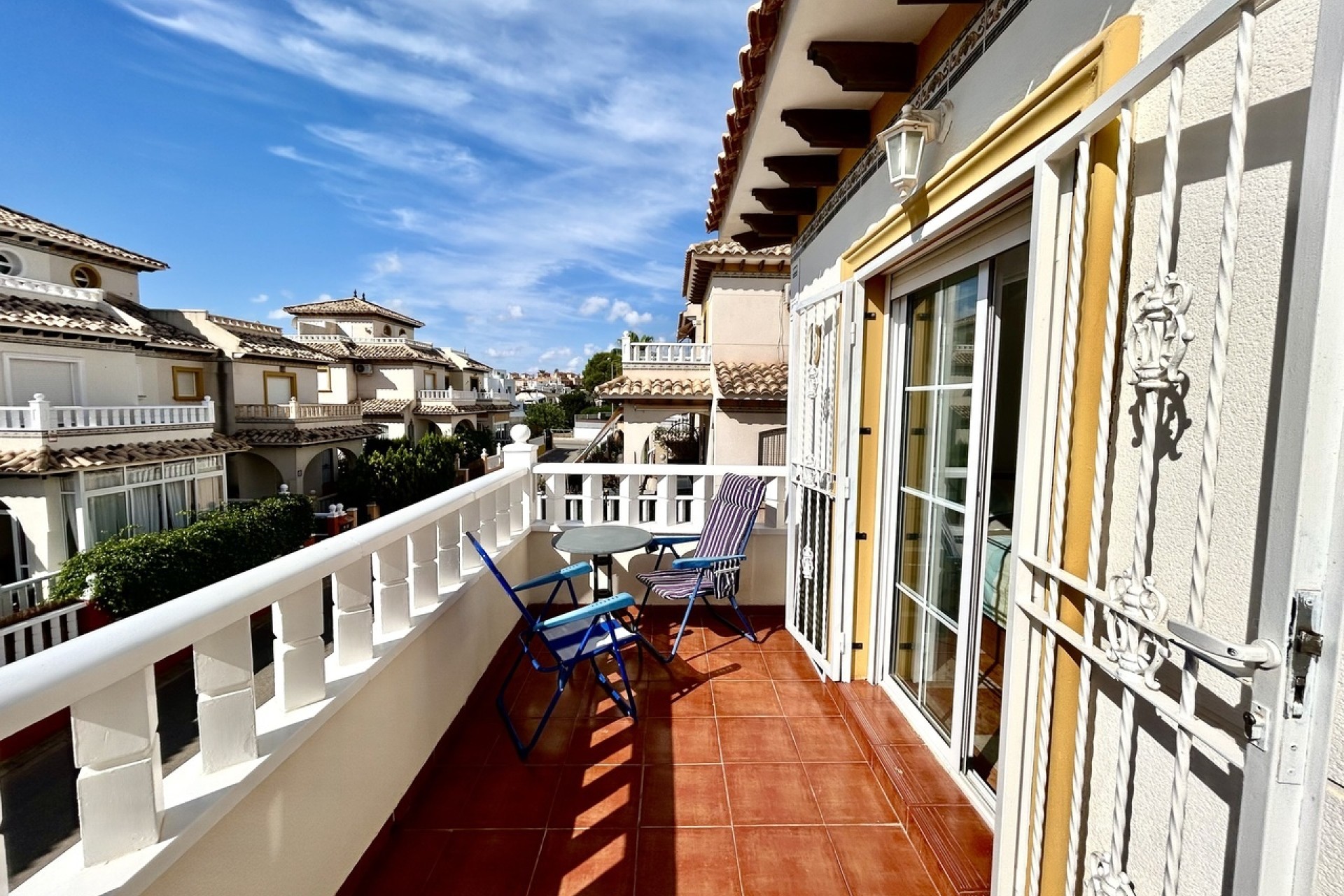 Herverkoop - Rijhuis -
Cabo Roig