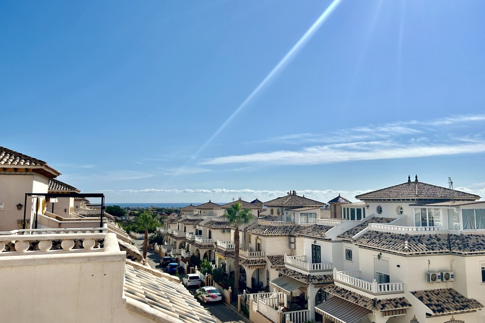 Herverkoop - Rijhuis -
Cabo Roig