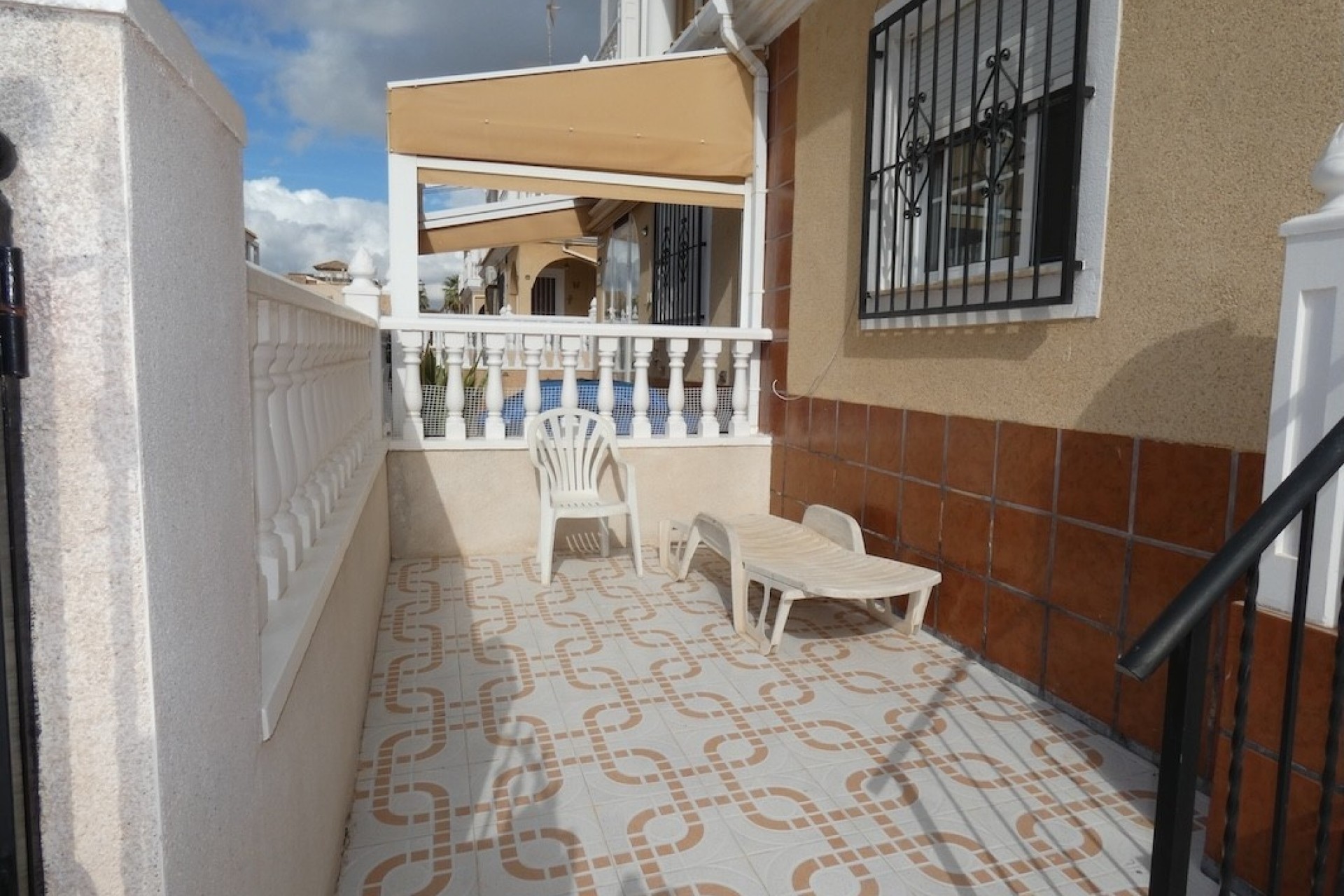 Herverkoop - Rijhuis -
Cabo Roig