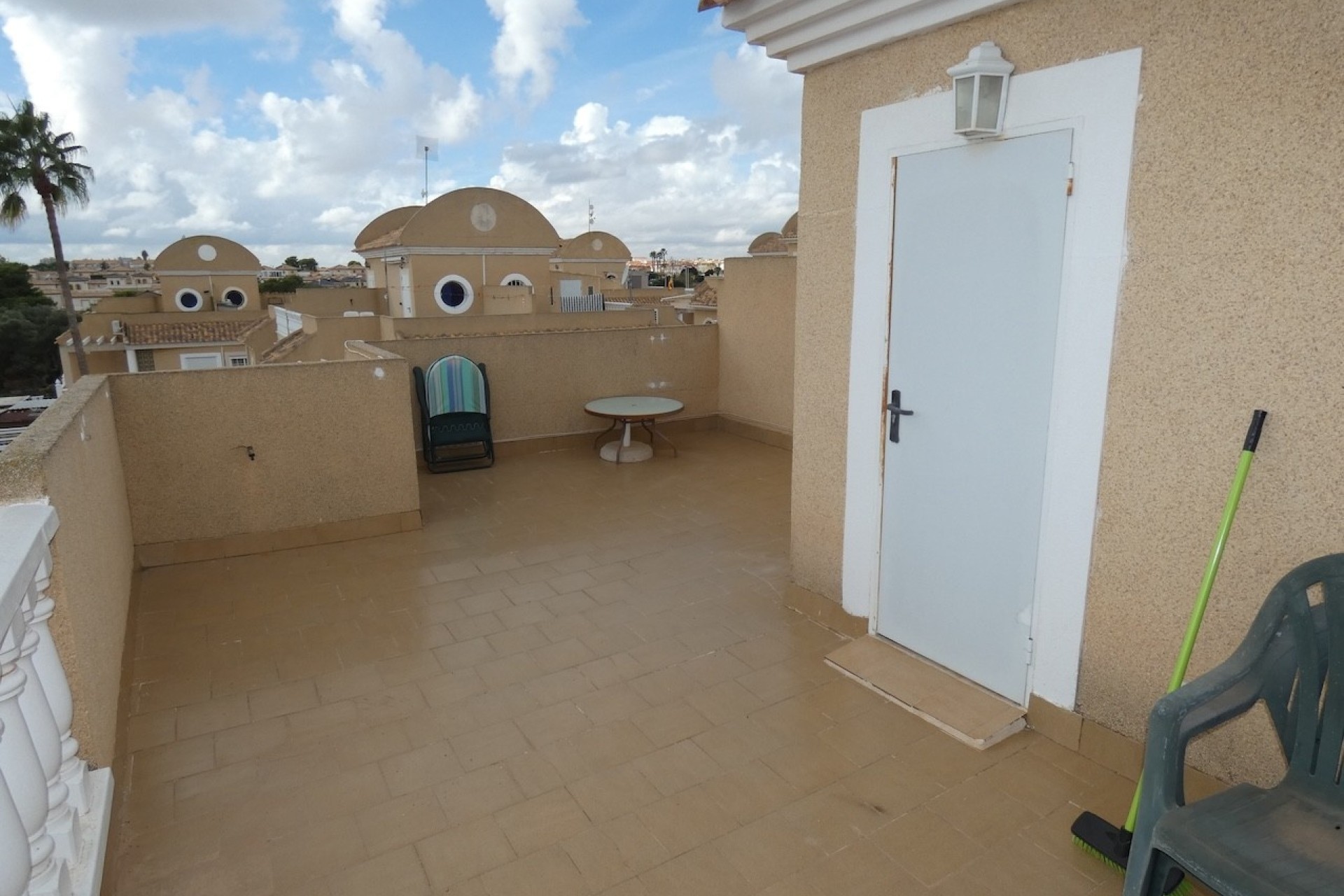 Herverkoop - Rijhuis -
Cabo Roig