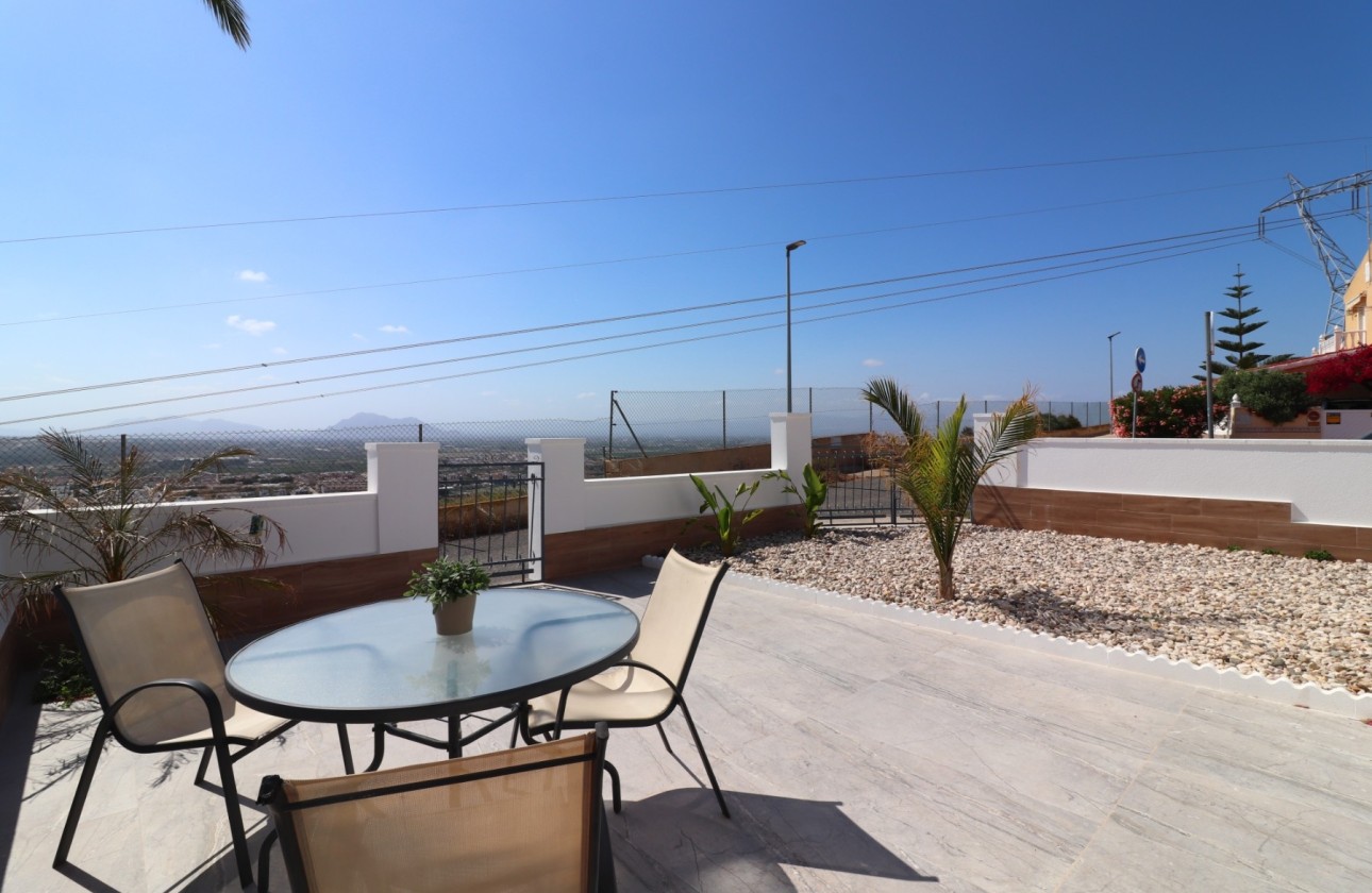 Herverkoop - Rijhuis -
Ciudad Quesada - Rojales - Altos de la Marquesa