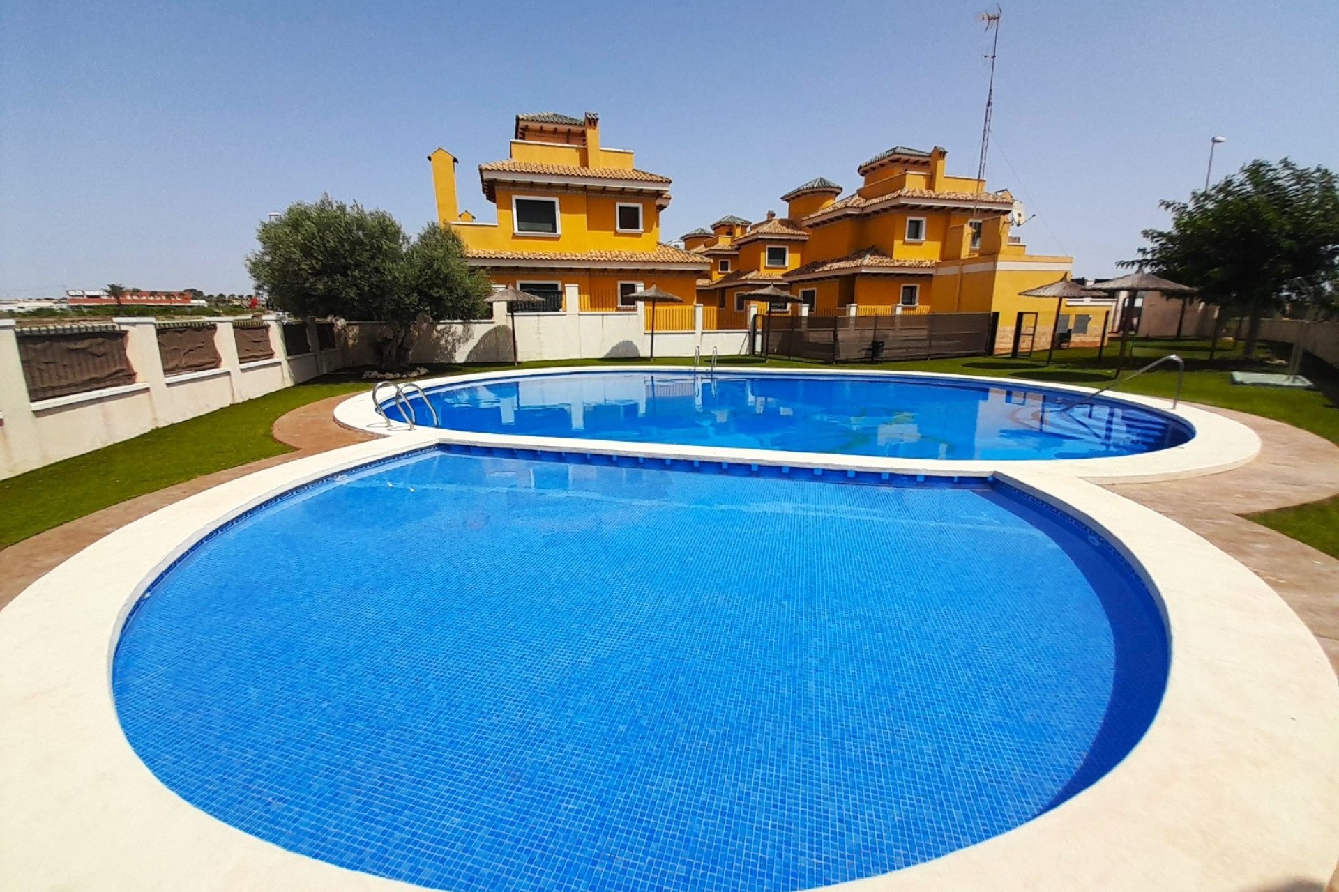 Herverkoop - Rijhuis -
Ciudad Quesada - Rojales - Lo Marabu