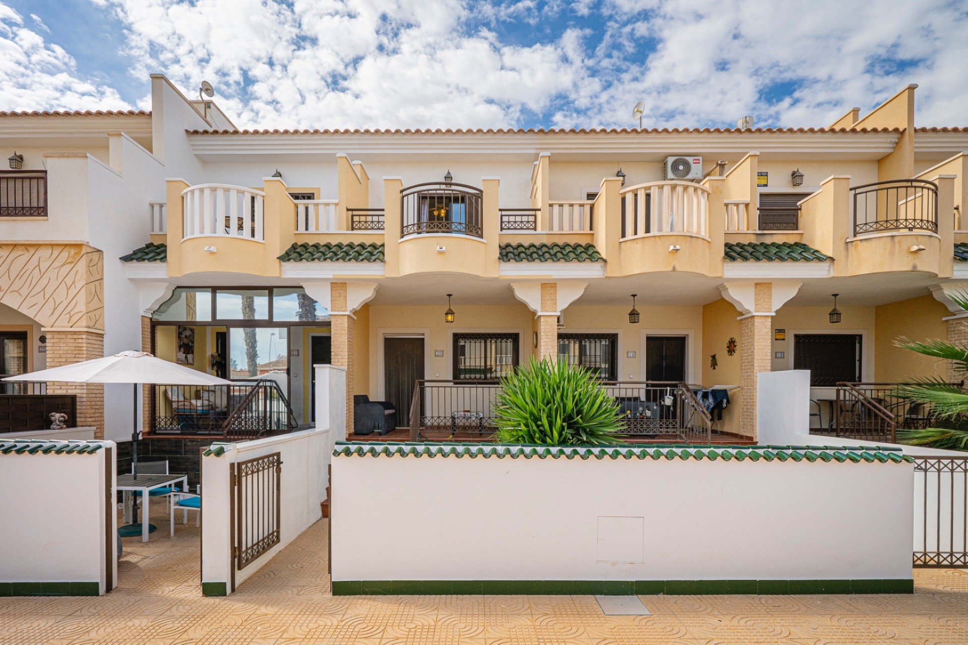 Herverkoop - Rijhuis -
Ciudad Quesada - Rojales - Lo Marabú