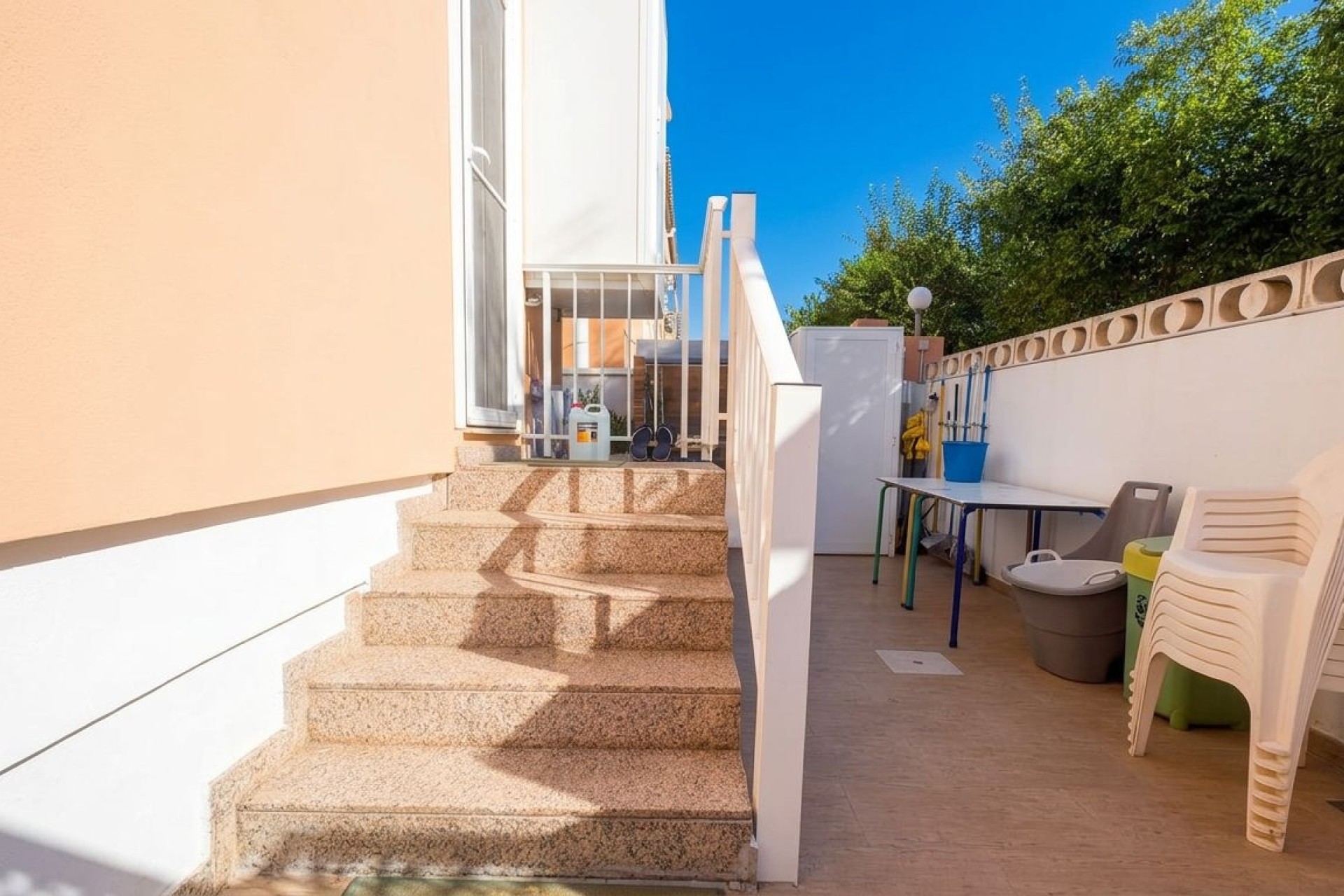 Herverkoop - Rijhuis -
El Verger - Costa Blanca