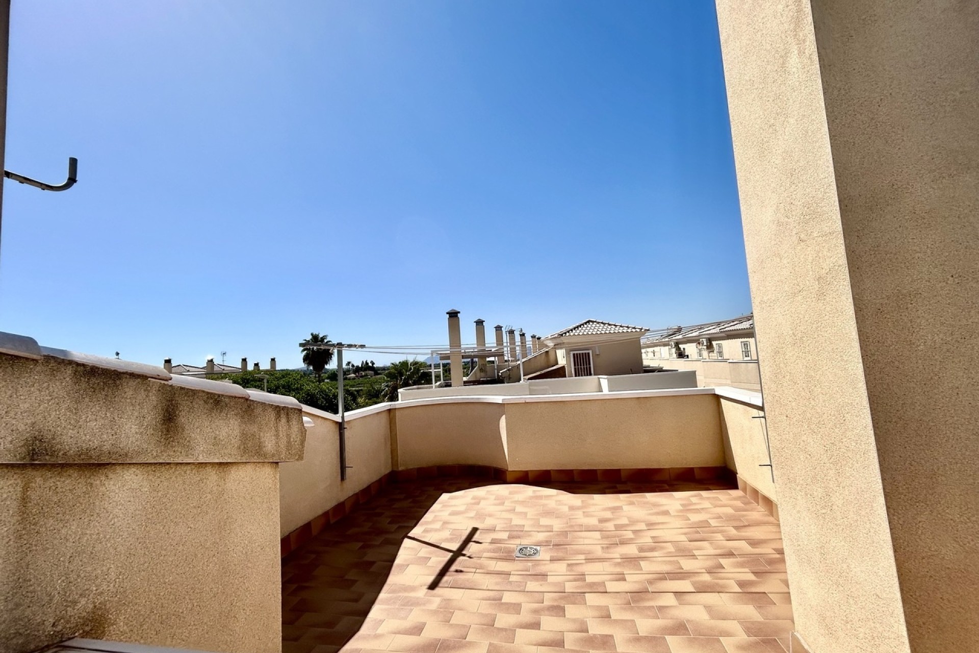 Herverkoop - Rijhuis -
Heredades - Costa Blanca
