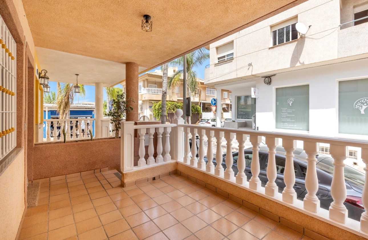 Herverkoop - Rijhuis -
Los Alcázares - Centro