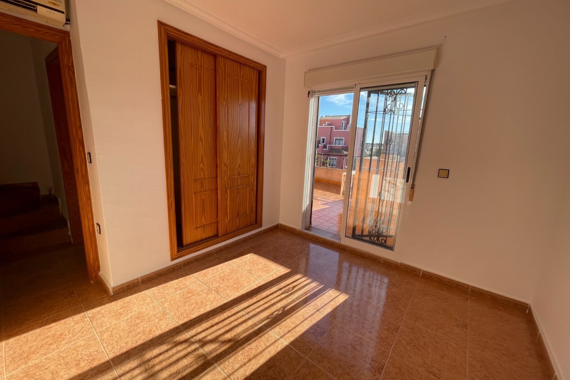 Herverkoop - Rijhuis -
Los Montesinos - La Herrada