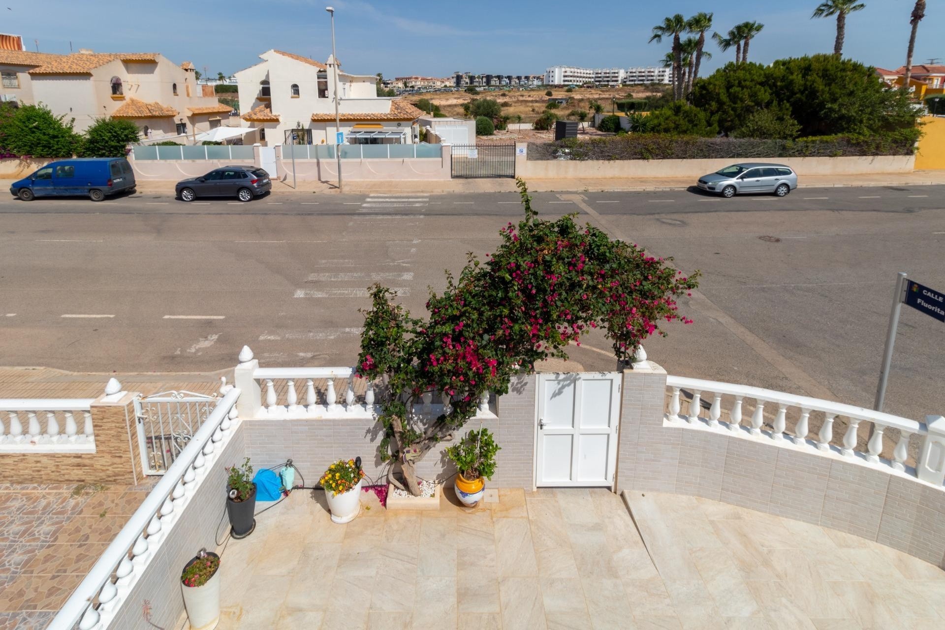 Herverkoop - Rijhuis -
Orihuela Costa - La Regia